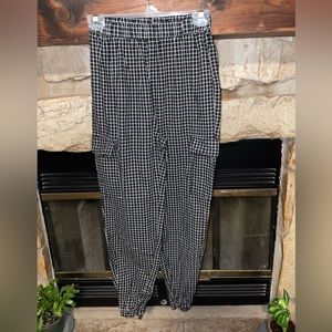 PLAID CARGO SWEATPANTS